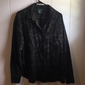 Wild Fable camo long sleeve button down